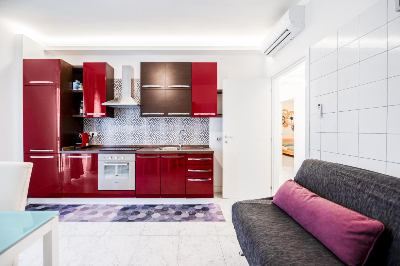 Smart Near Metro Apartment