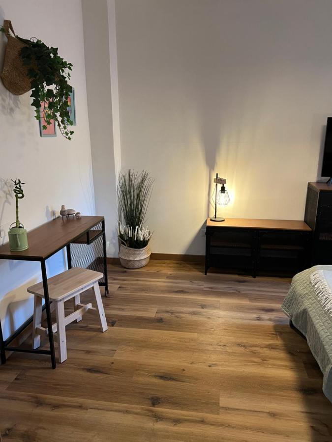 Lejlighed Stylish 3 Km Away From Duomo - Netflix, Wi-fi, All Comforts Included Milano
