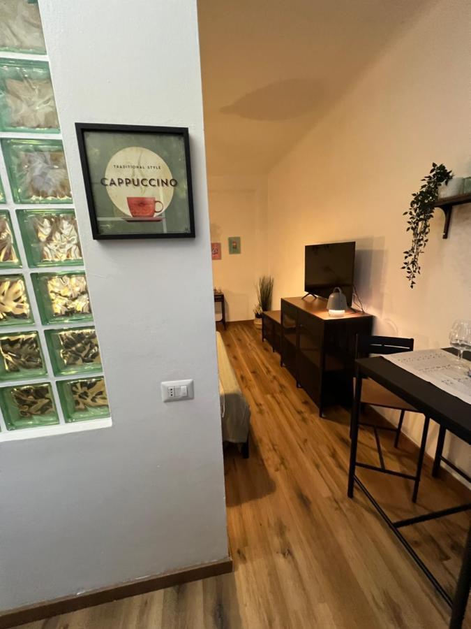 Lejlighed Stylish 3 Km Away From Duomo - Netflix, Wi-fi, All Comforts Included *