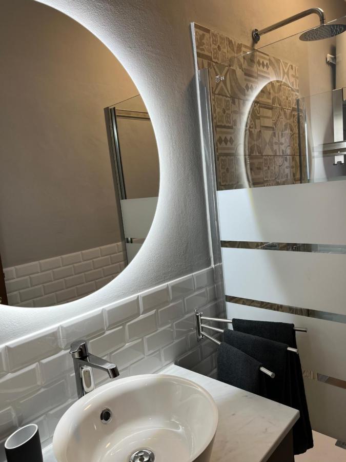 Stylish 3 Km Away From Duomo - Netflix, Wi-fi, All Comforts Included Lejlighed Milano