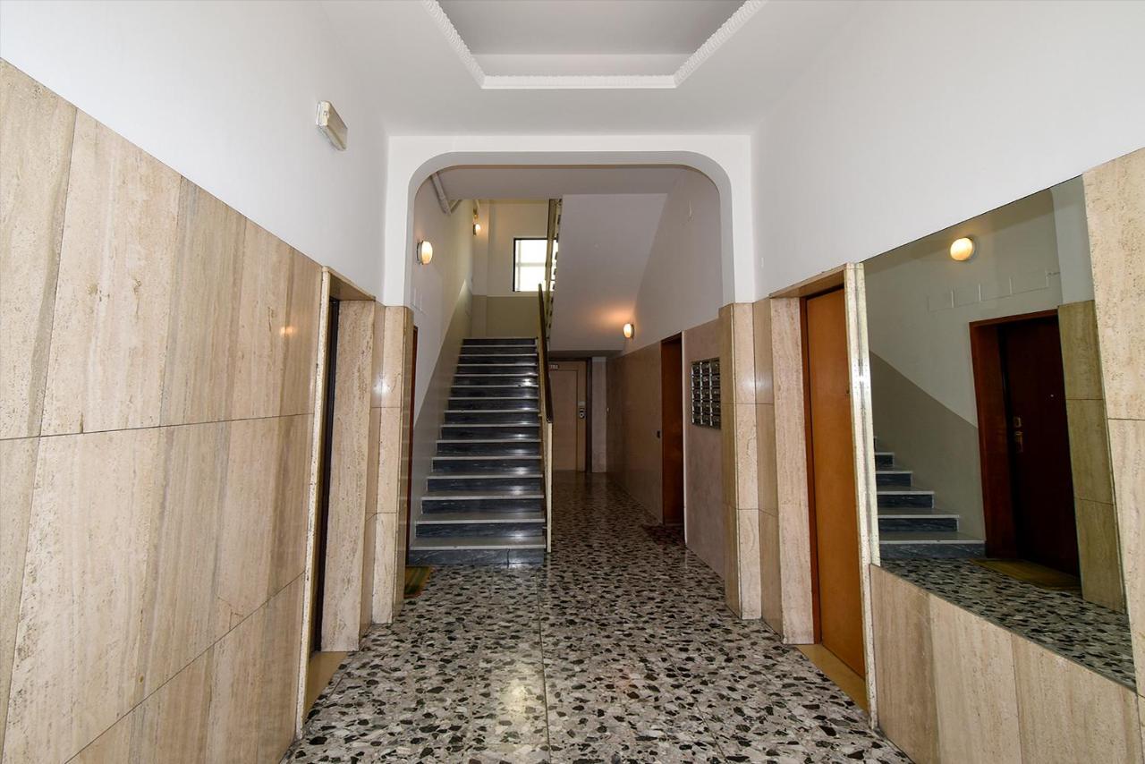 Apartment Casa Kandinsky - 10 Minuti Da Aeroporto Di Linate *