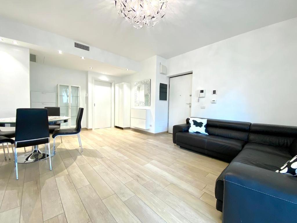 Appartement Mpm - Belinzaghi 5 6 Pax *