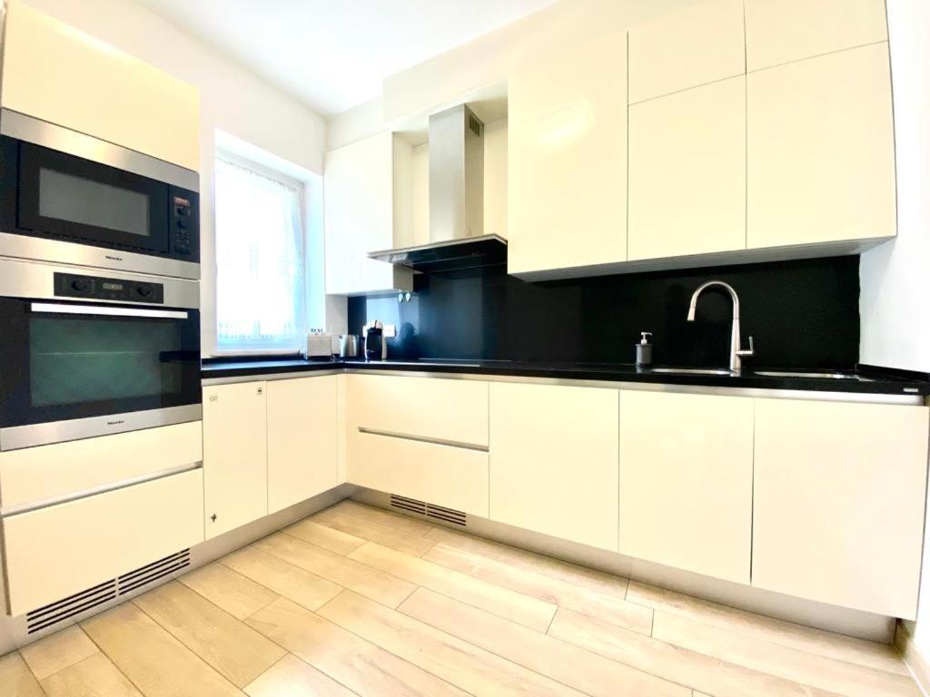 Appartement Mpm - Belinzaghi 5 6 Pax *