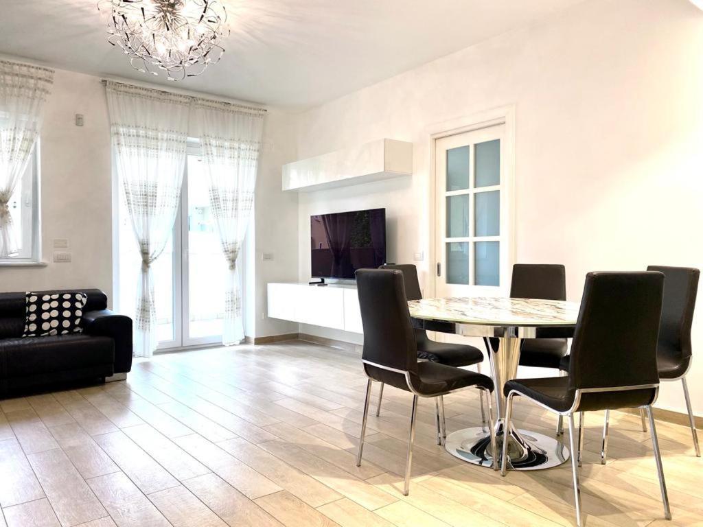 Appartement Mpm - Belinzaghi 5 6 Pax