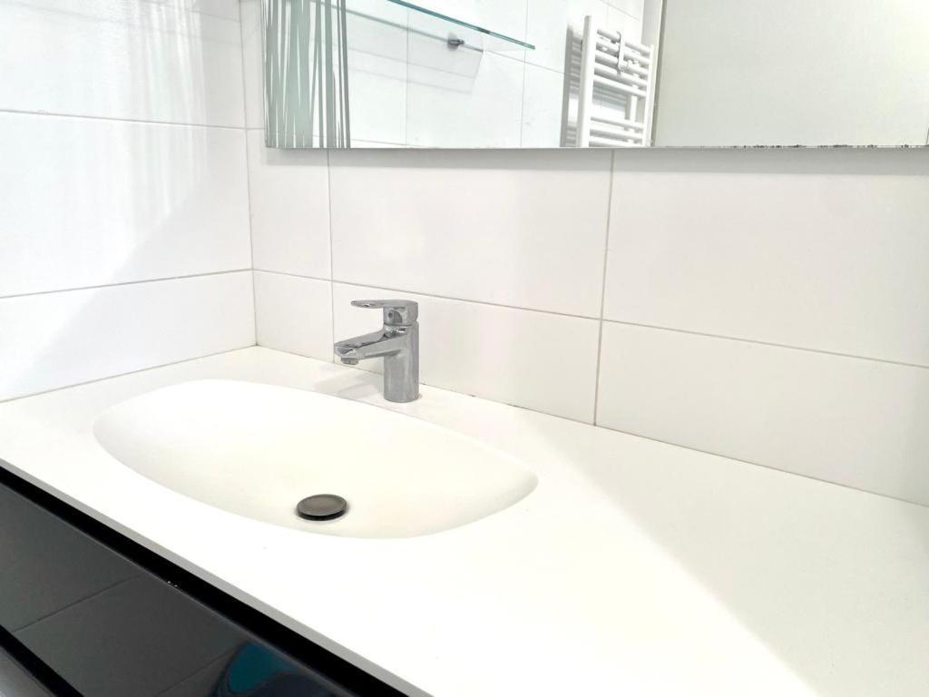 Mpm - Belinzaghi 5 6 Pax Appartement *