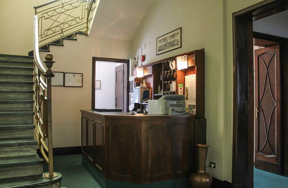 Apollo Hotel