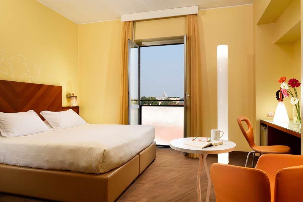 Hotel Unahotels Mediterraneo 4*