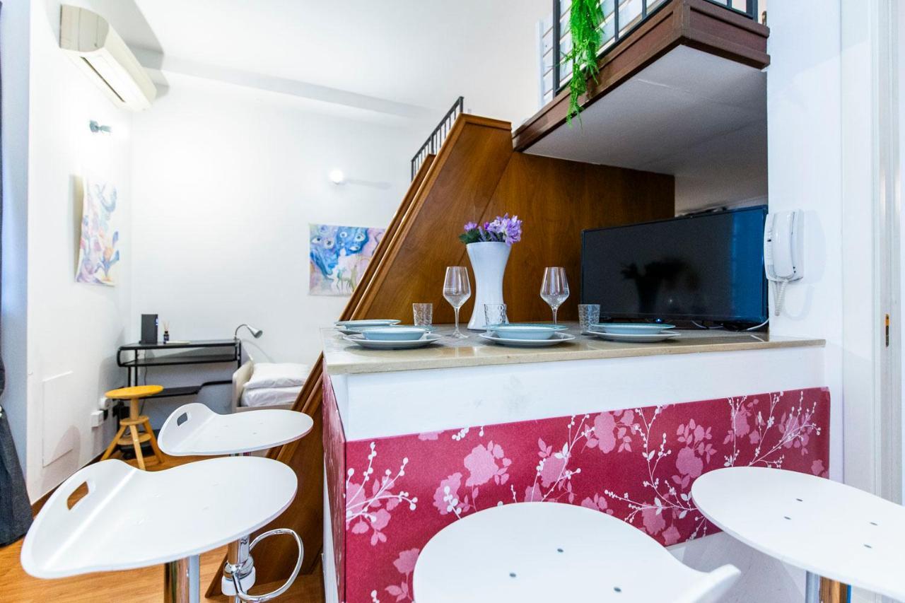Apartment Extensive Terrace Navigli Toy Artistic *