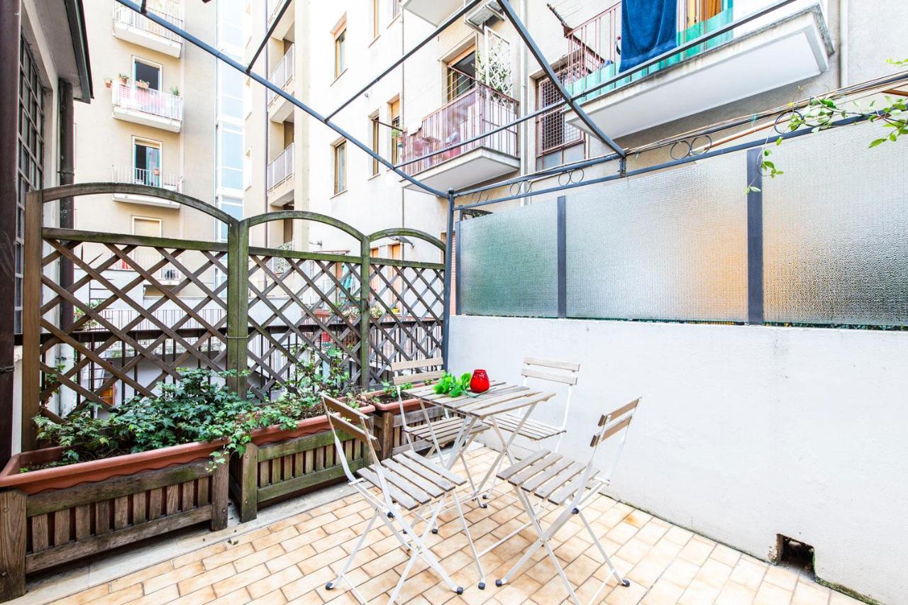 Apartment Extensive Terrace Navigli Toy Artistic Mailand