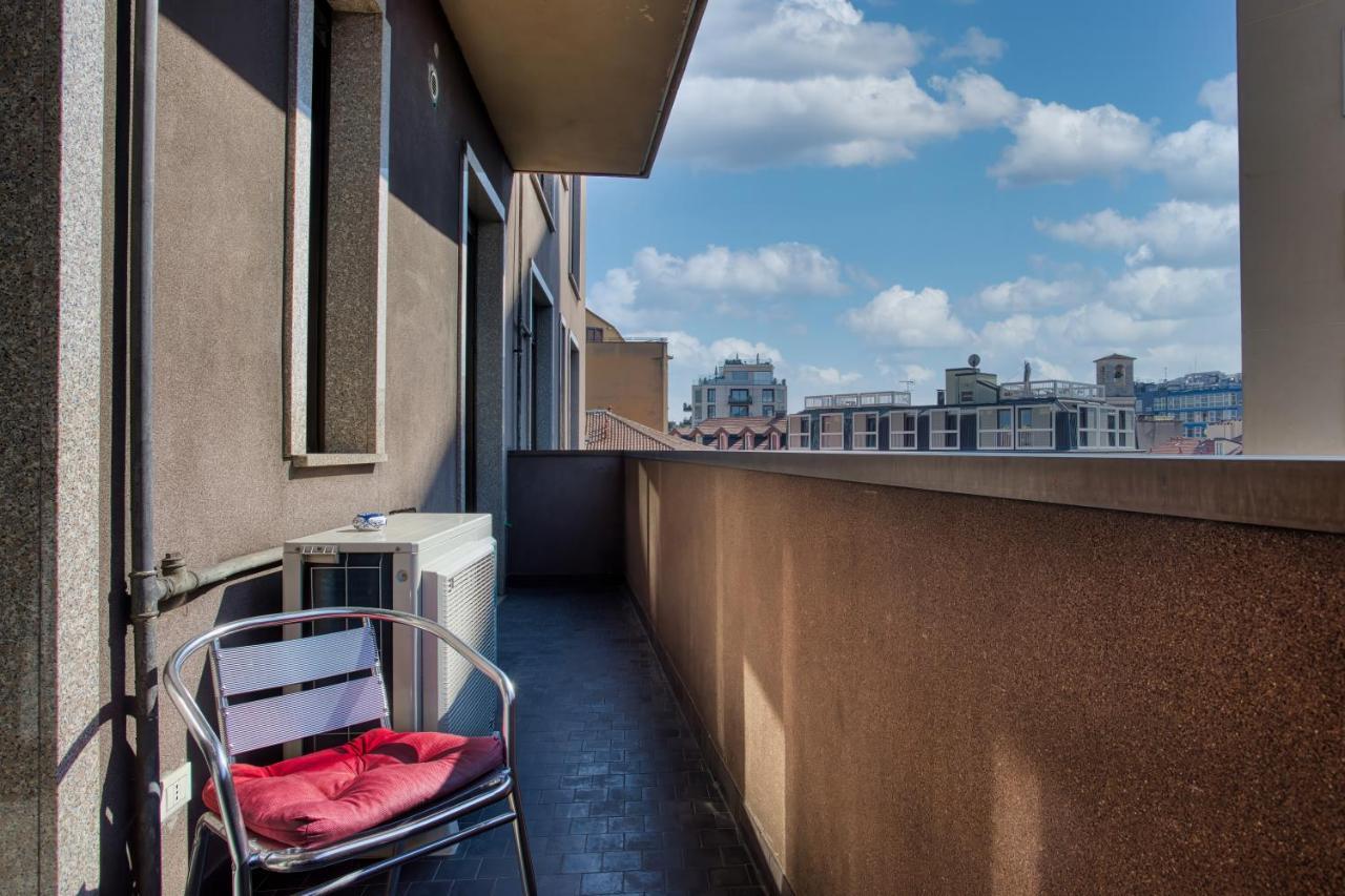 Joivy Vibrant 2bed With Balcony Apartment