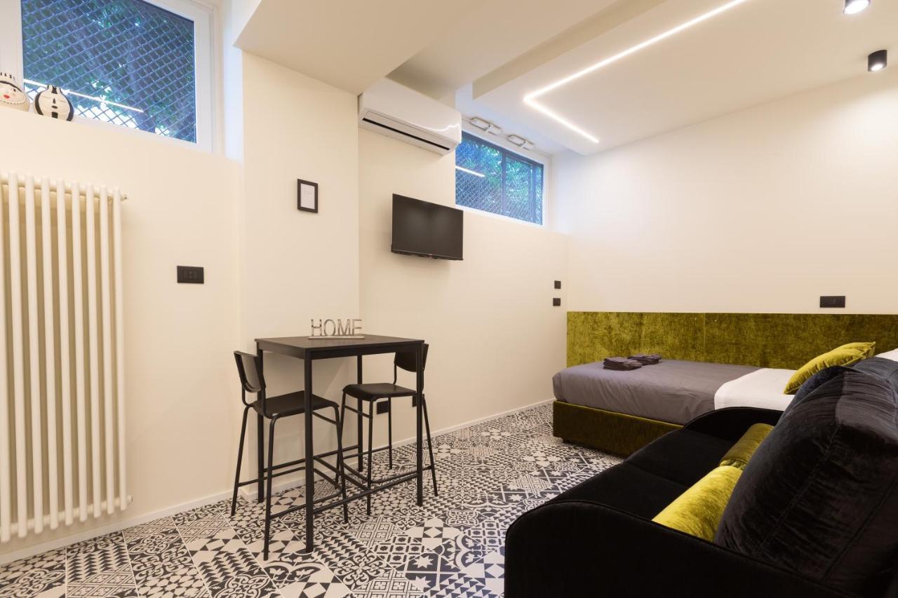 Apartment Pay60 -crescenzago- Luxury Yellow House Mailand