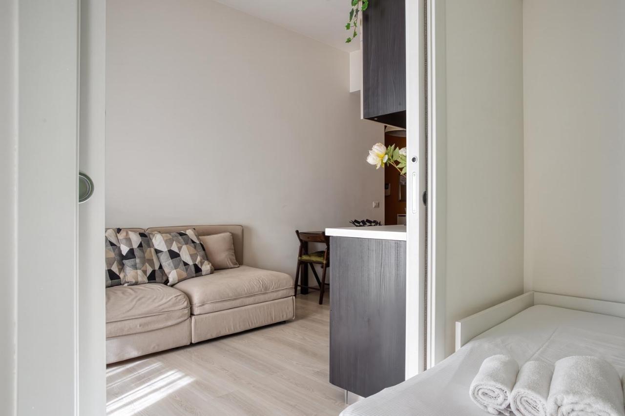 Joivy Vibrant 2bed With Balcony *