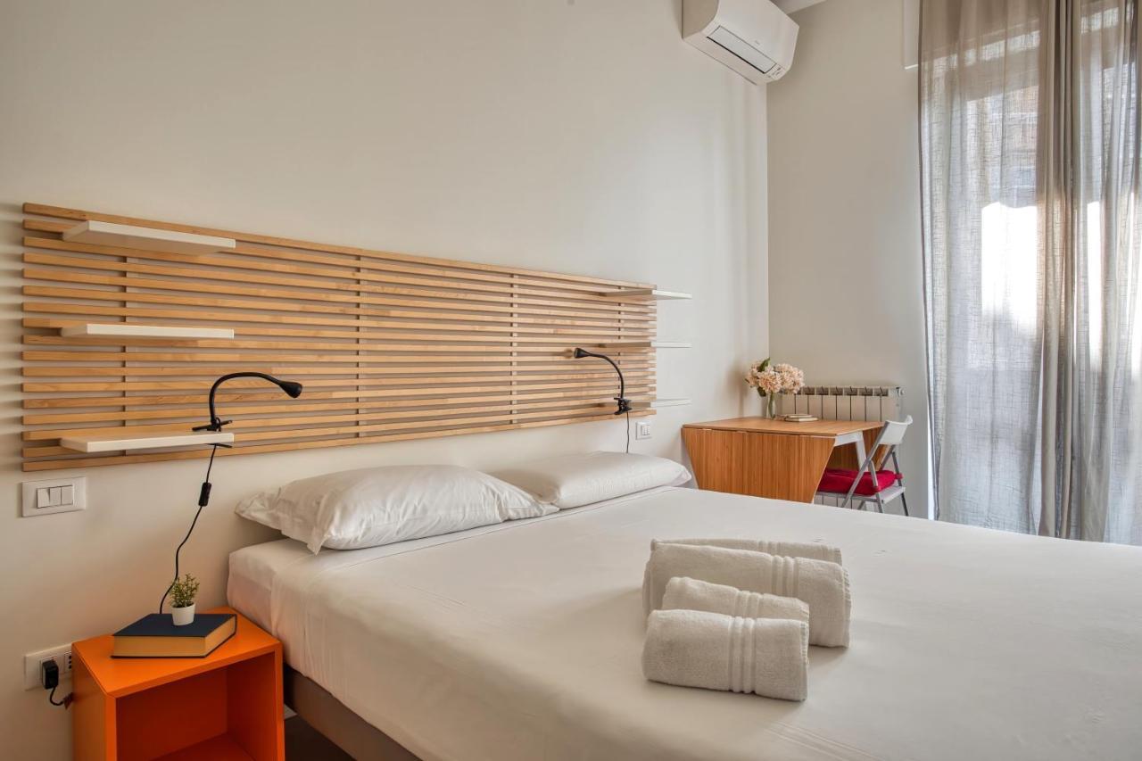 Joivy Vibrant 2bed With Balcony Apartment