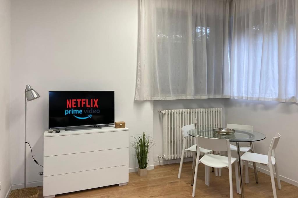 San Siro-city Life Elegant Apt W/ Private Tennis Leilighet Milano