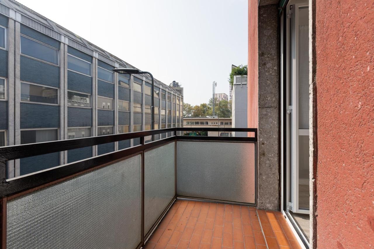 Cagnola Cozy With Balcony Apartment *
