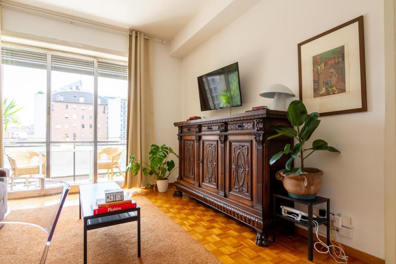 Palazzo Lombardia - Station - Bighome Apartment Milan