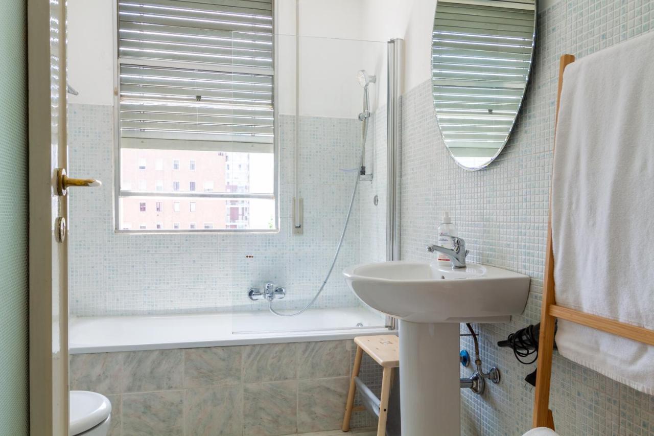 Palazzo Lombardia - Station - Bighome Apartment Milan