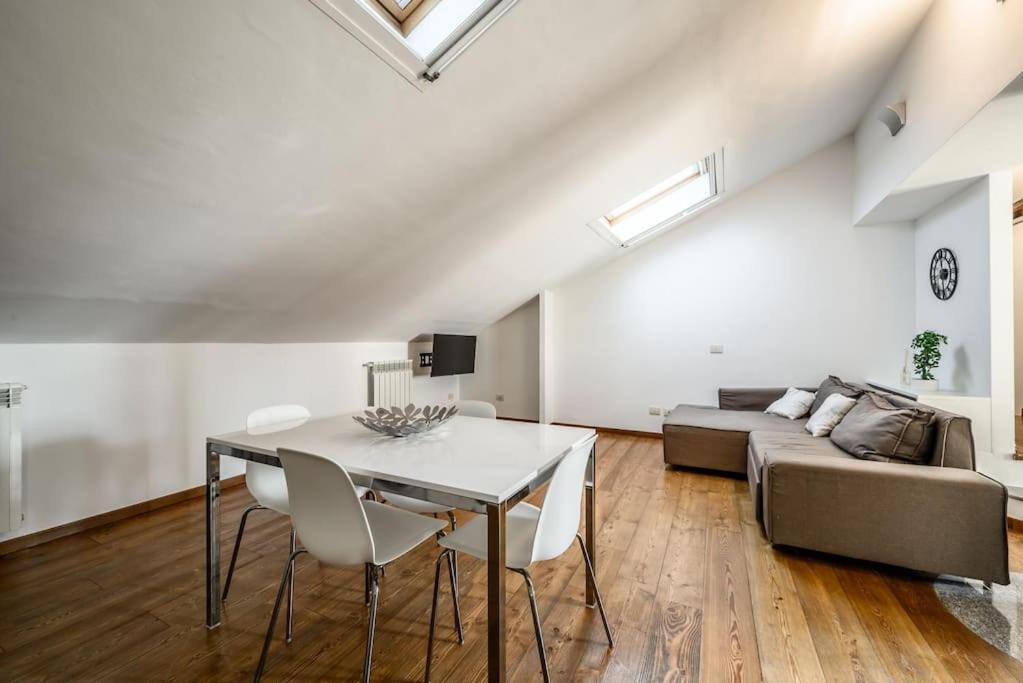 Apartment Buenos Aires' Nest - 10 Minutes From Duomo With Terrace Milan