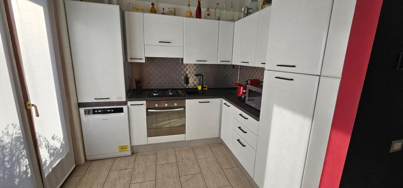 Ideal For Families,pets,business Apartment Milan