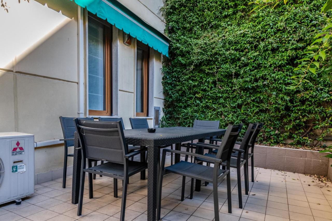 Appartamento Ampio Zona Moscova Con Due Terrazzi Milano