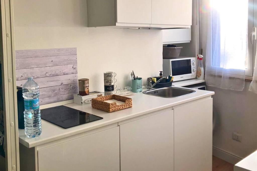 Appartamento Design Moderno:monolocale Spazioso Vicino Metro M2