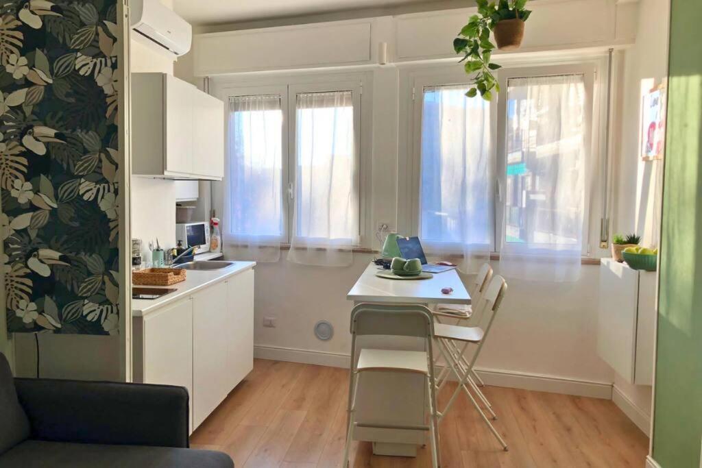 Appartamento Design Moderno:monolocale Spazioso Vicino Metro M2 Milano