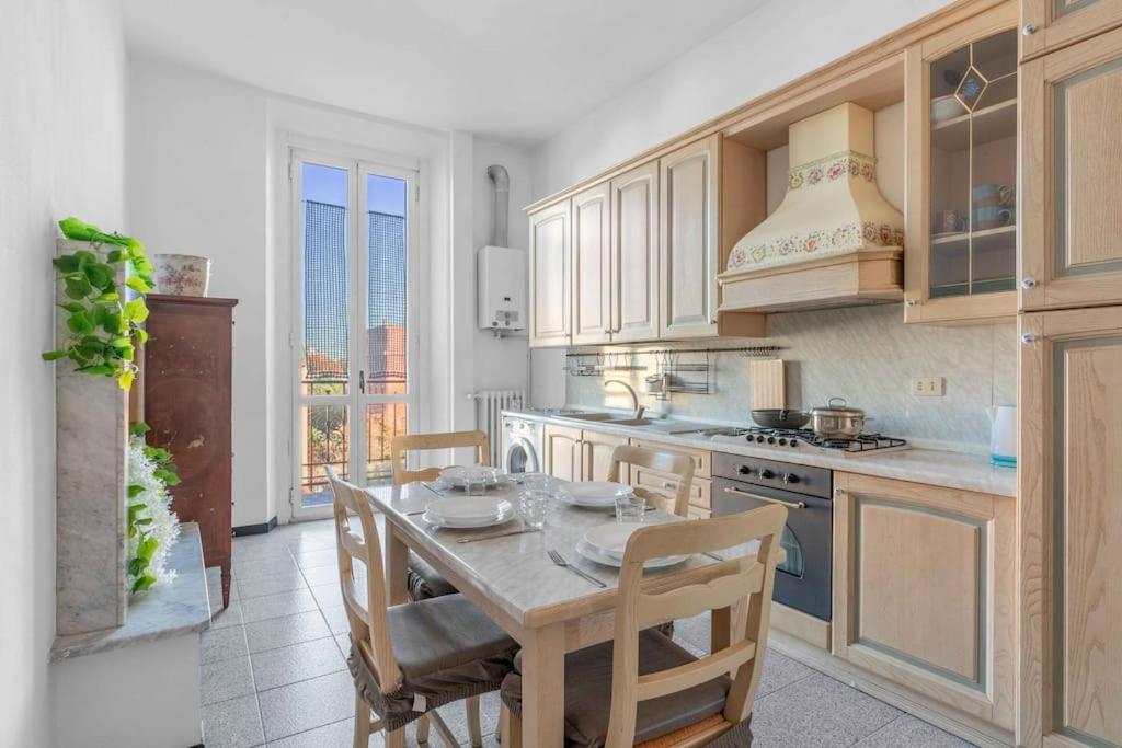 15 Min From Duomo Xxl House Near Metro M3 Milano