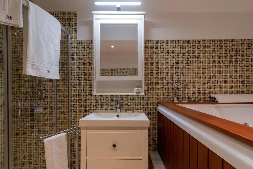 Moscova - Garibaldi Lusso, Sauna E Idromassaggio *