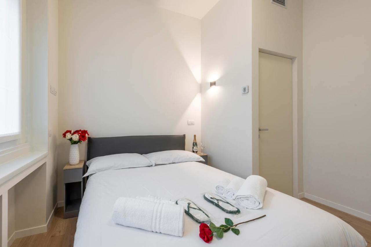 De Amicis, 25 - Nel Cuore Di * Milano