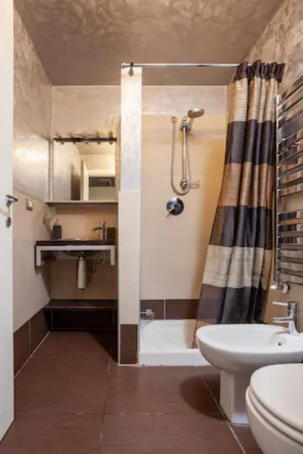Isola Skylight Loft- Via Della Boscaiola Apartment