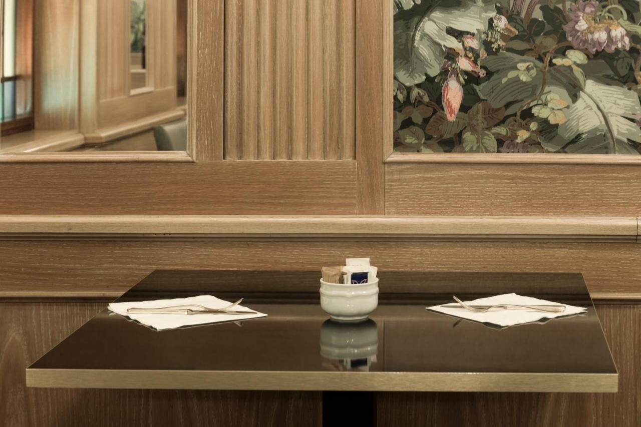 Hotel Doria Grand Milan