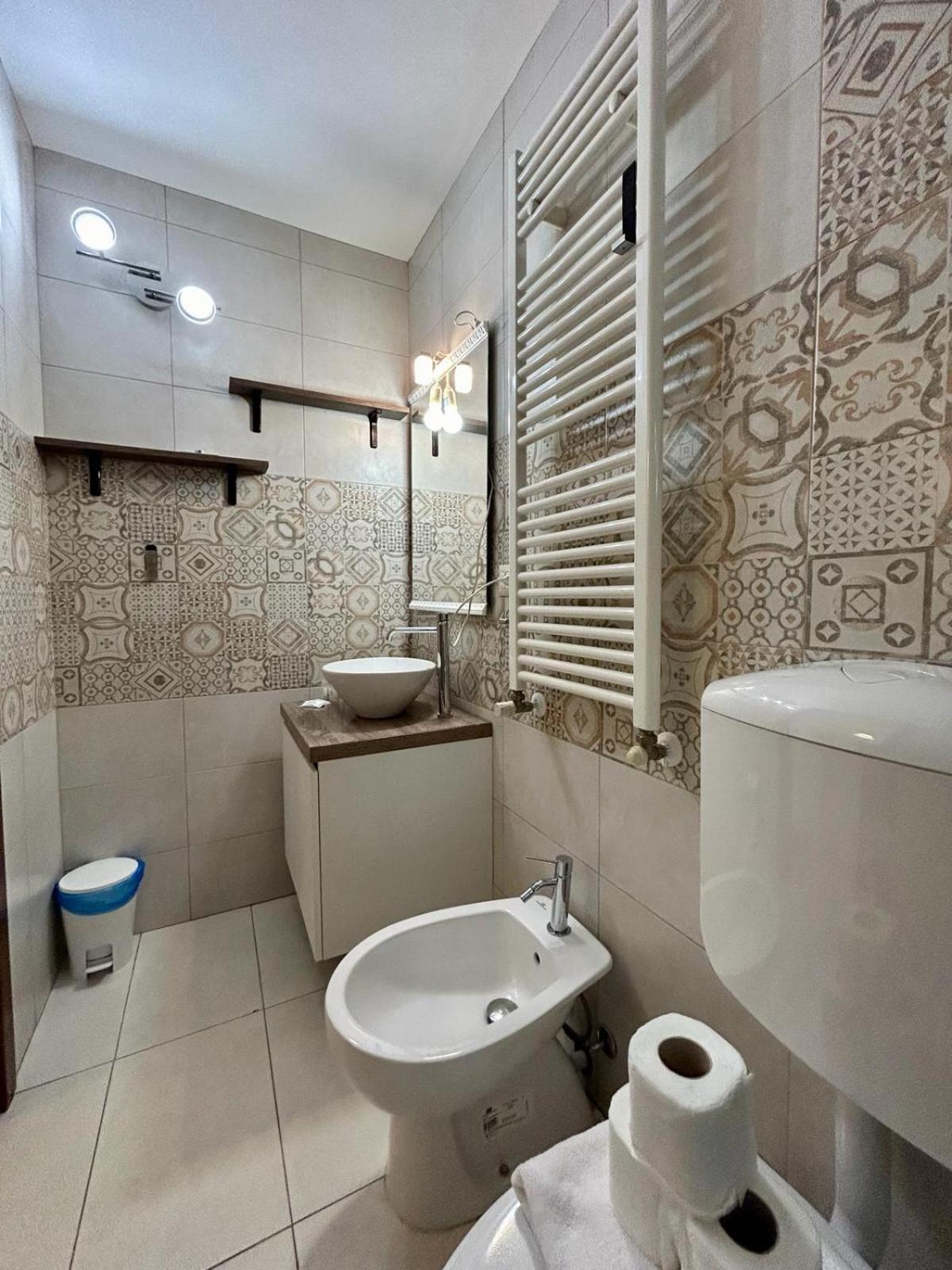 Kibilu - Via Tolmezzo - Ospedale San Raffaele - Stazione Di Lambrate Milan