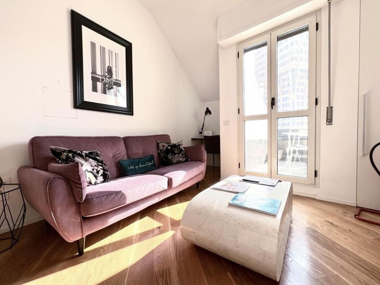 Comecasa Attic With Duomo View Milan