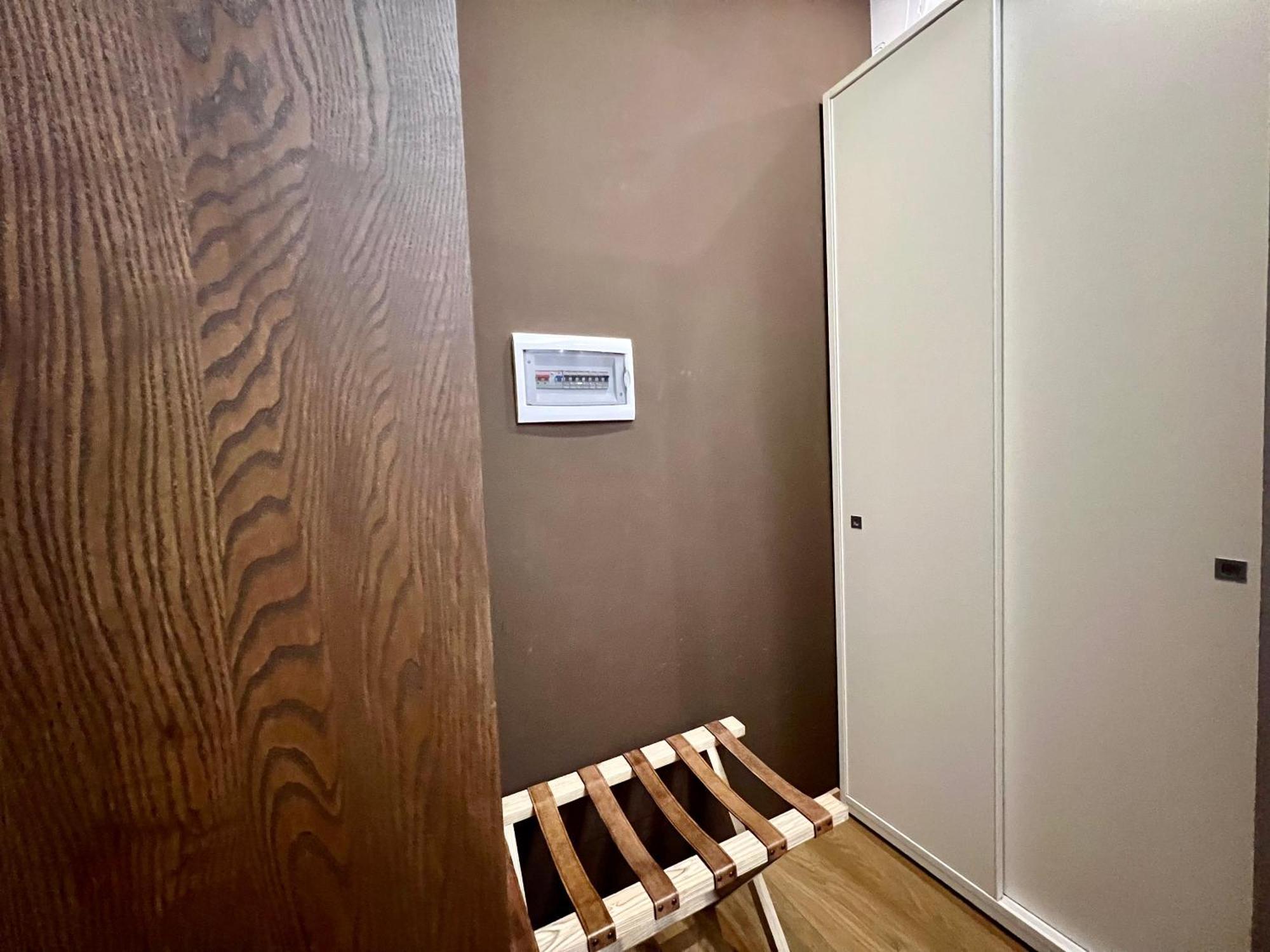 New Amazing Mono Located In Moscova District From Moscova Group Apartment *