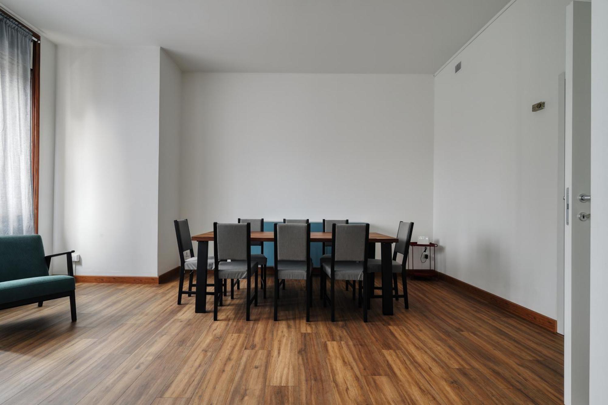 Joivy Chic 3-bed Flat Near Colonne Di San Lorenzo