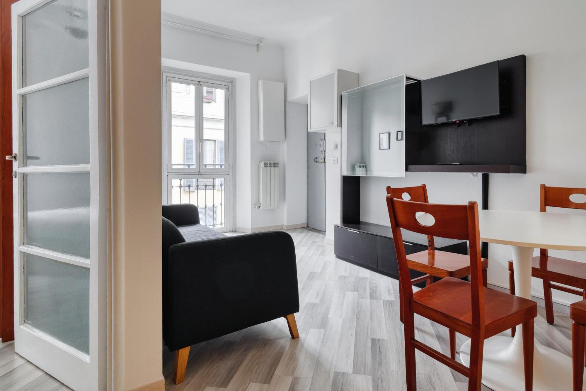 Joivy Stylish 2-bed Flat, Easy Access To Centre Milaan