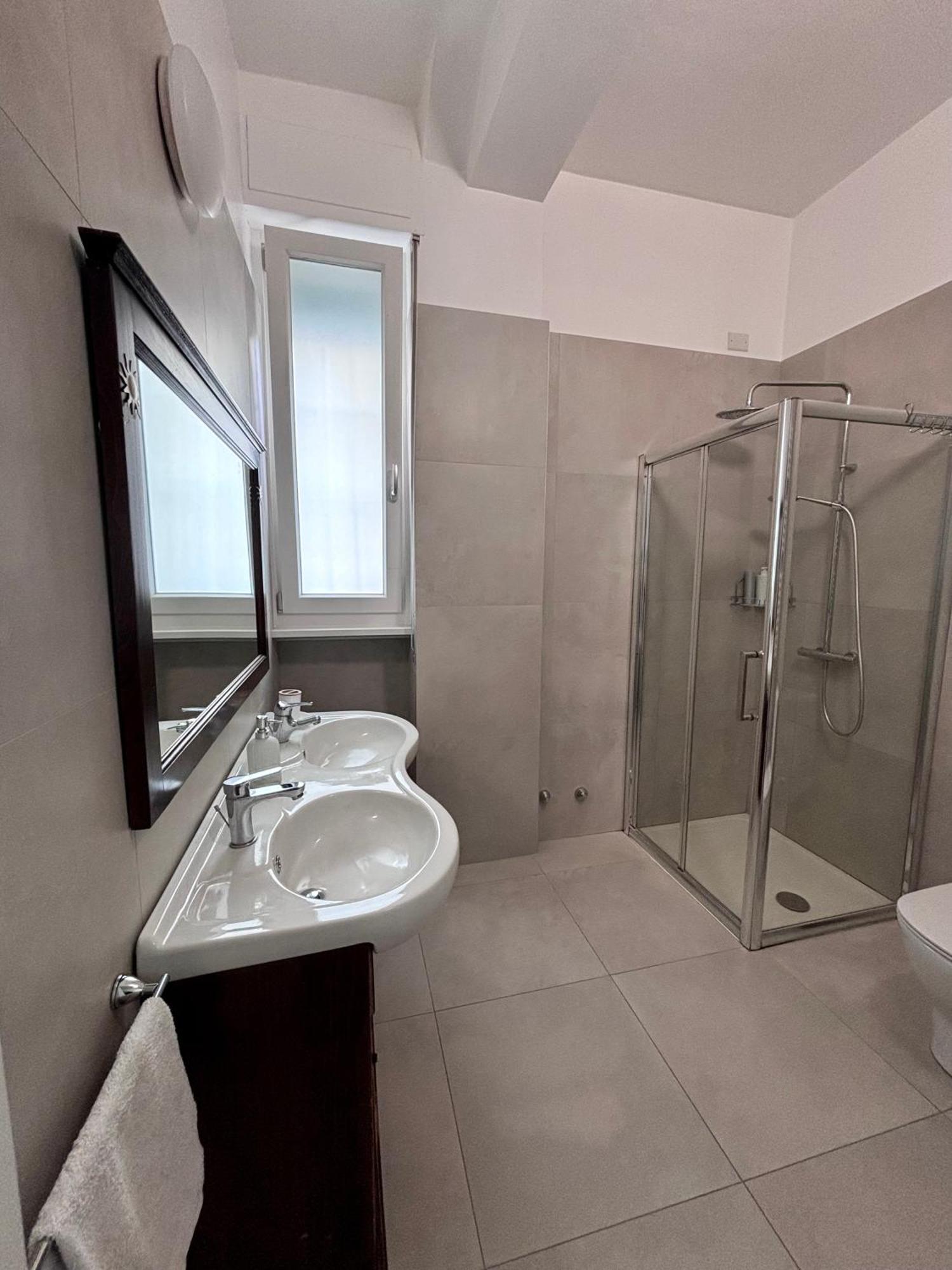 Apartment Bilocale In Bande Nere-metro Rossa Duomo *