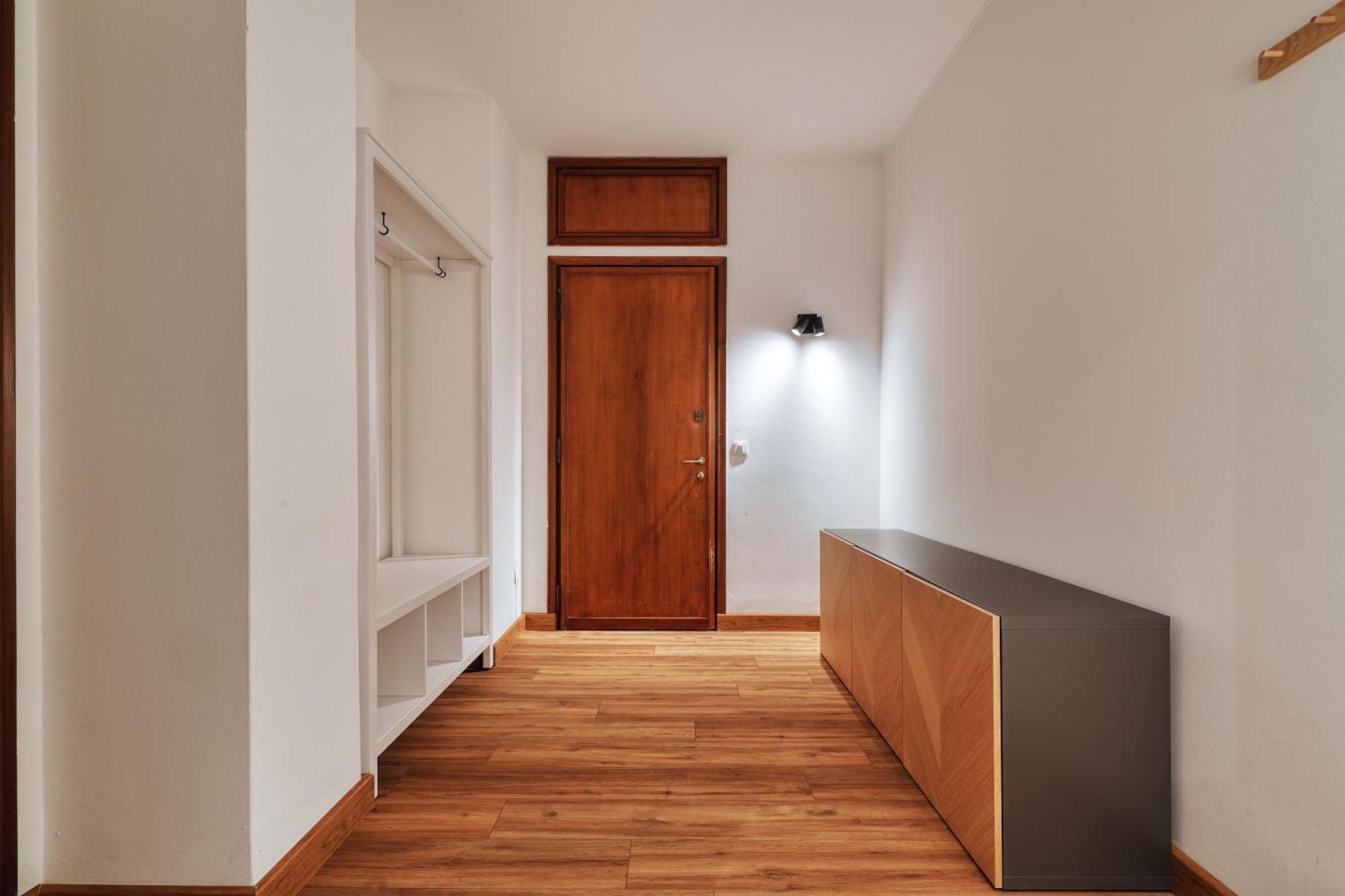 Joivy Chic 3-bed Flat Near Colonne Di San Lorenzo *