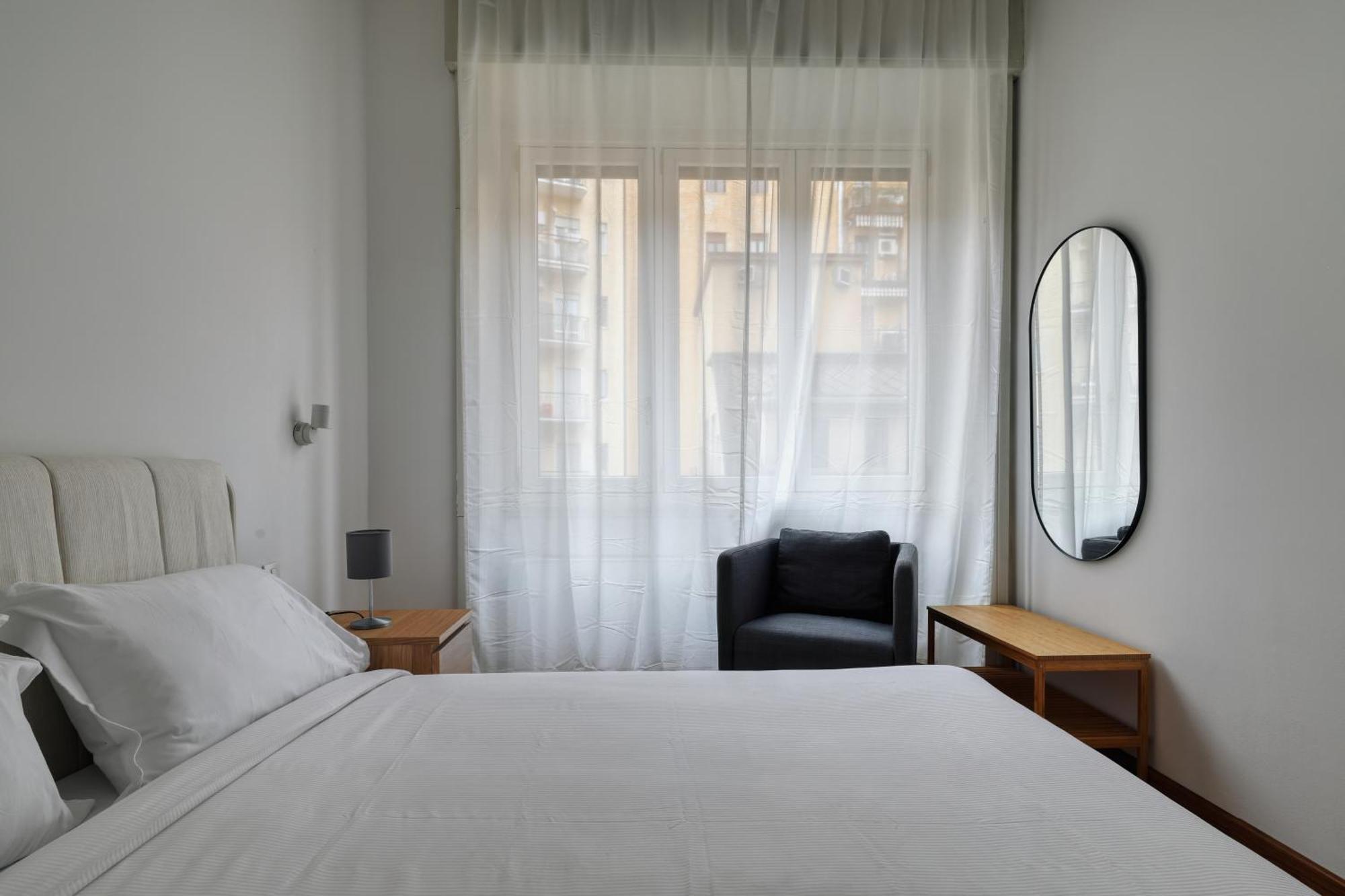 Joivy Chic 3-bed Flat Near Colonne Di San Lorenzo *
