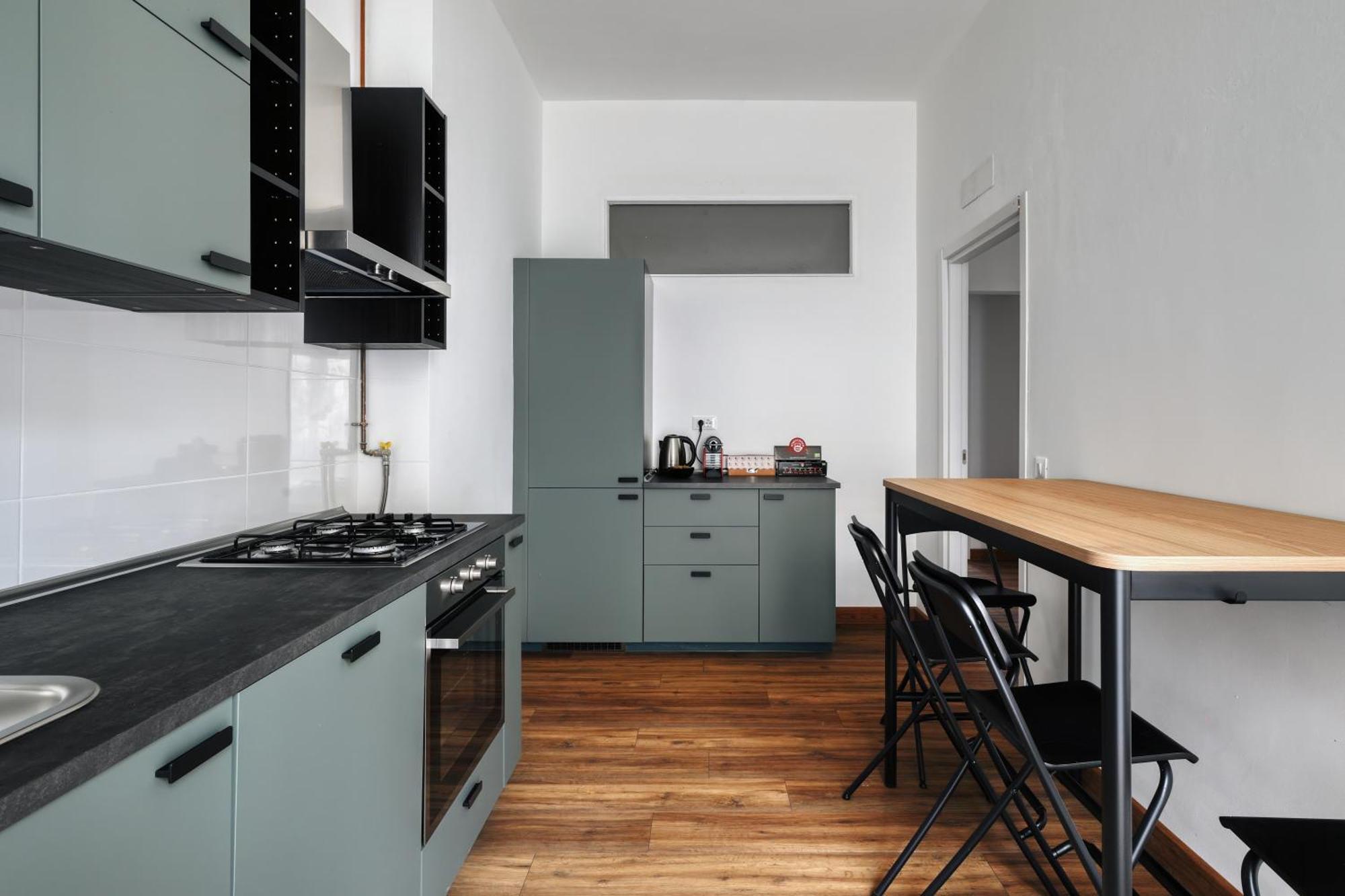 Joivy Chic 3-bed Flat Near Colonne Di San Lorenzo * Milano