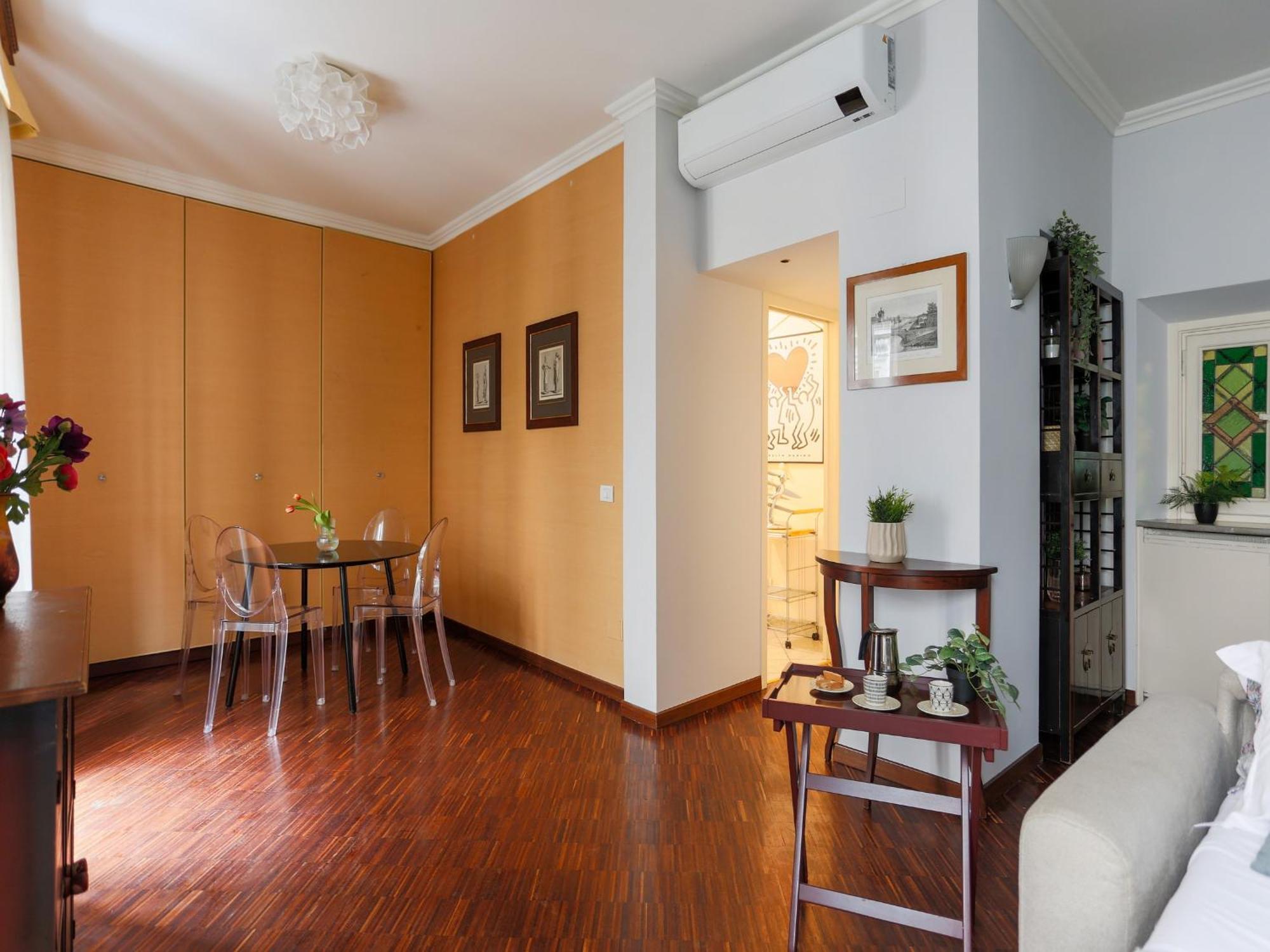 Apartment The Best Rent - Spacious One-bedroom Near The Columns Of San Lorenzo Mailand