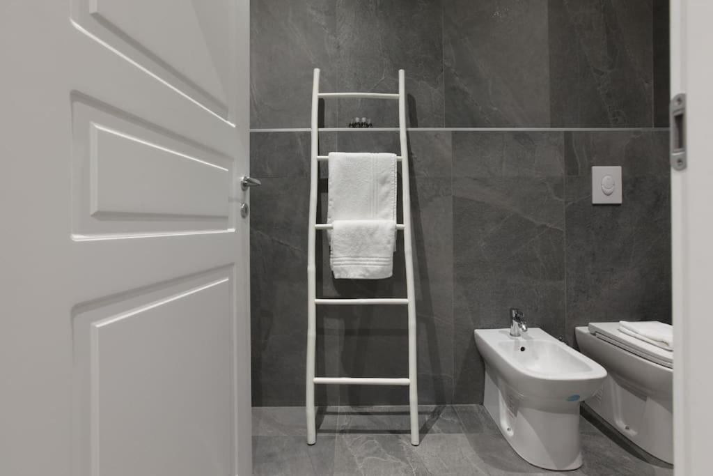 Hacca Collection - Station & Buenos Aires Apartment Milan
