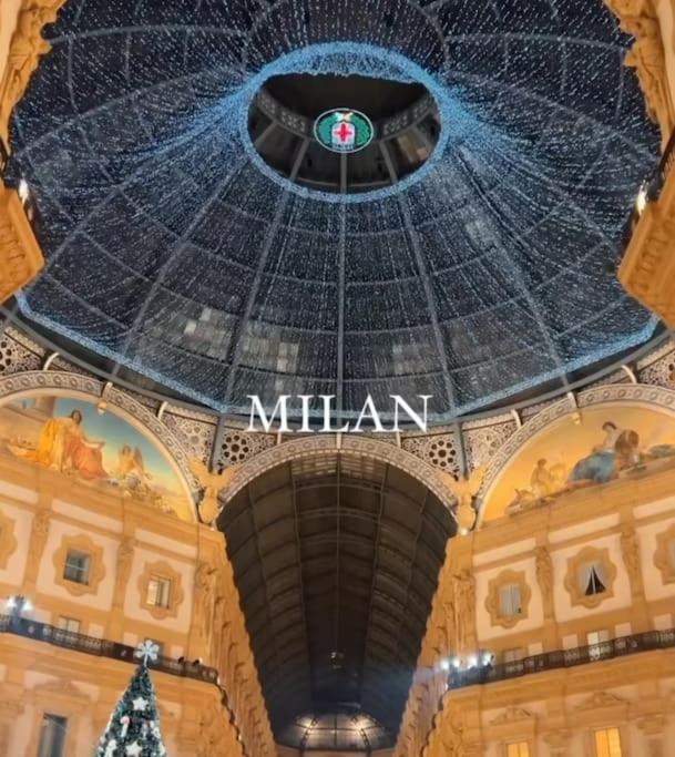 People In Appartamento Milano
