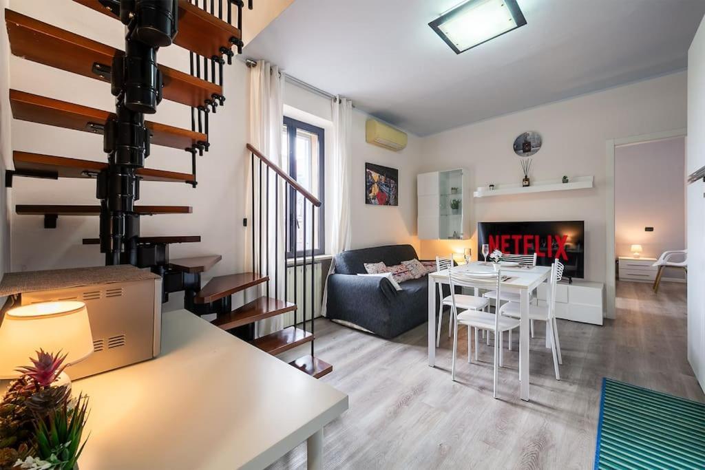 Leilighet Ampio Quadrilocale Navigli/forum + Free Parking *