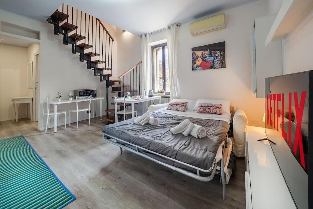 Ampio Quadrilocale Navigli/forum + Free Parking Leilighet *