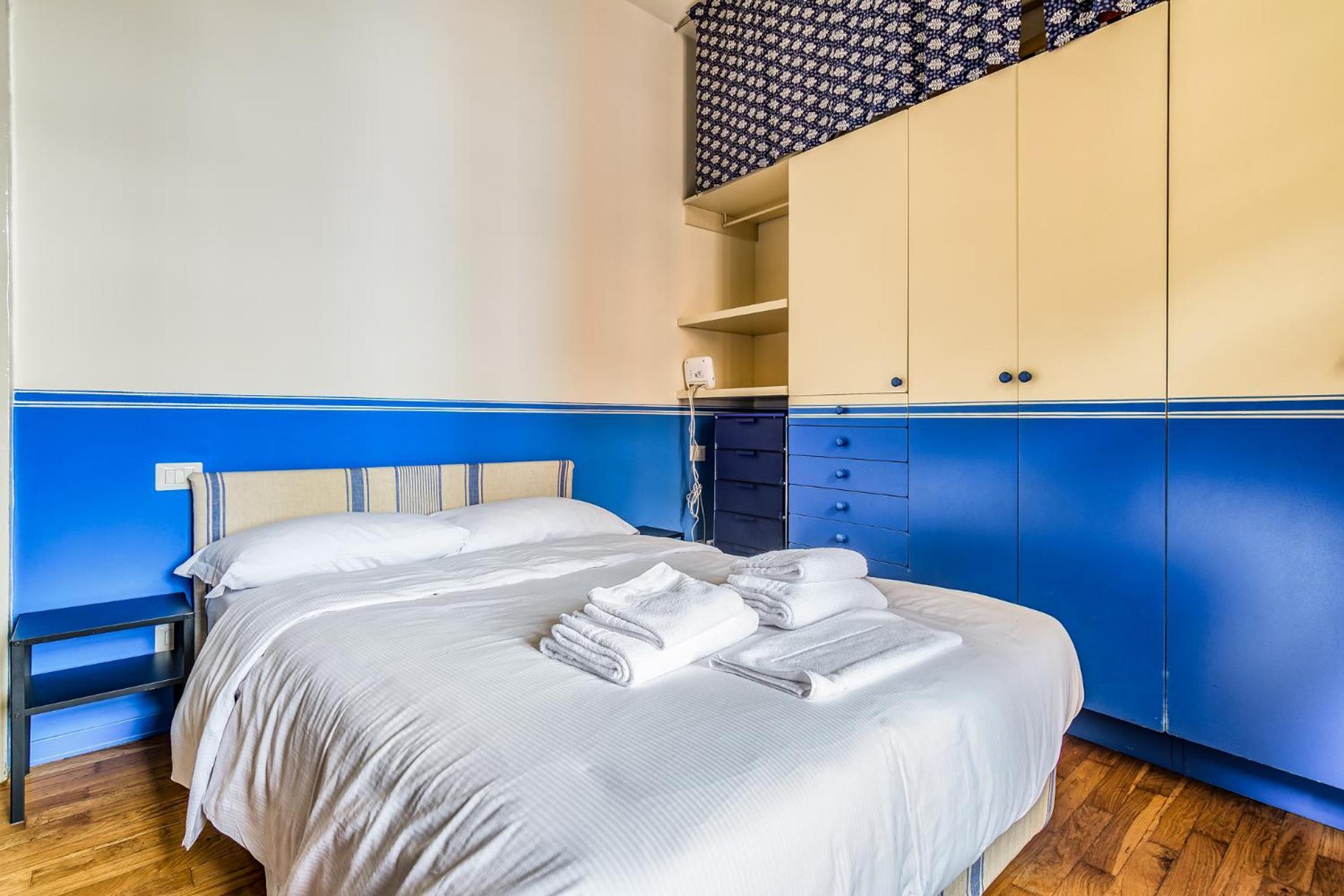 Apartment In Brera Via San Marco- 5pax