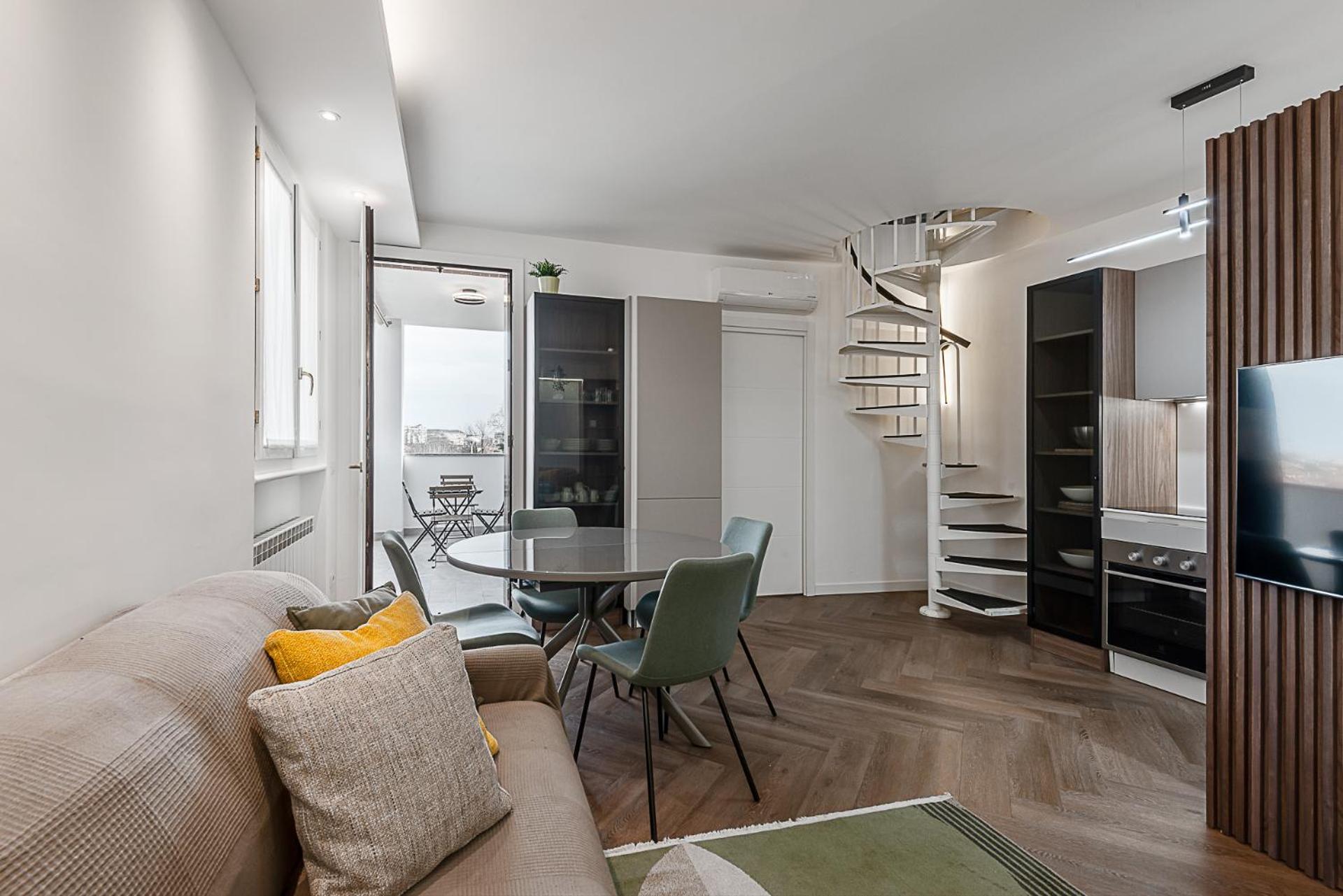 Stayeasy Argelati40 - Penthouse With 2 Bedrooms, 2 Bathrooms And Terrace - Navigli