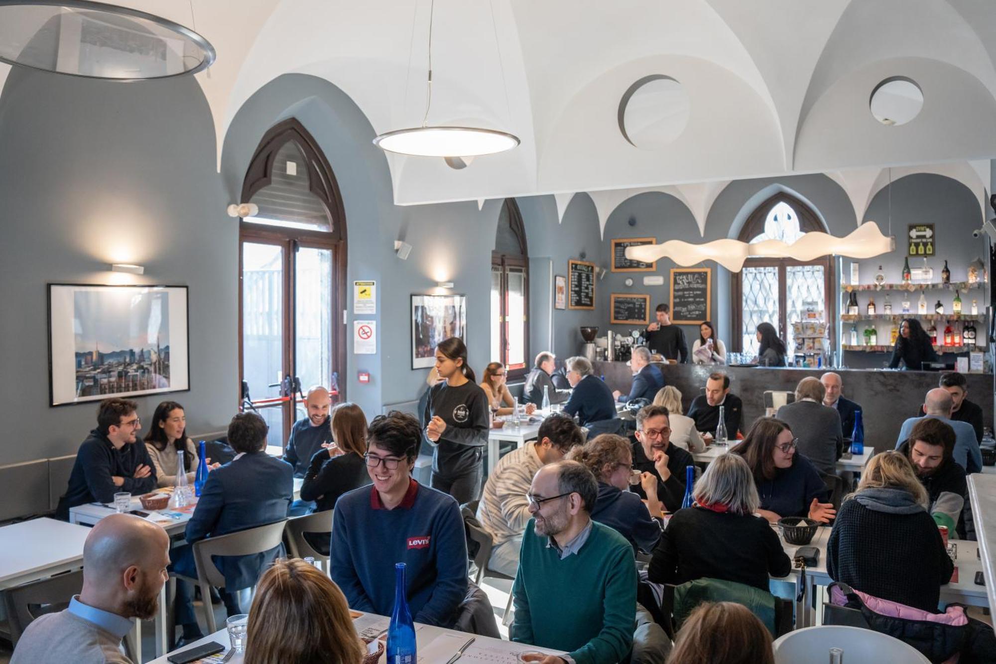 Babila Hostel&bistrot Ostello *