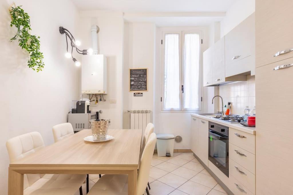 Modern In Next To Metro M5 - Sarca 73 Leilighet Milano