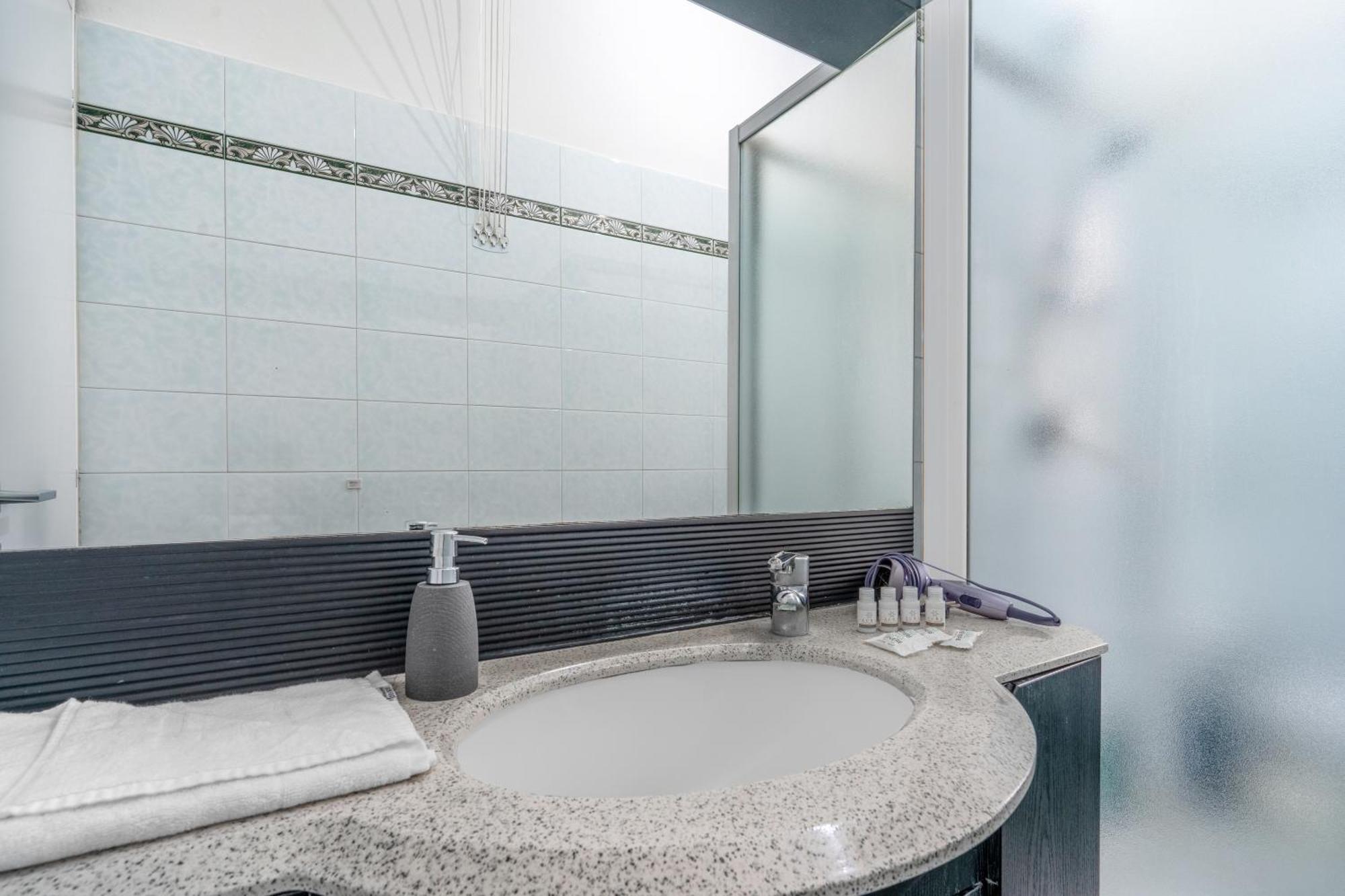 Navigli Duomo - Chateau Milan, Metro M2 E Parcheggio Gratuito Apartment Milan